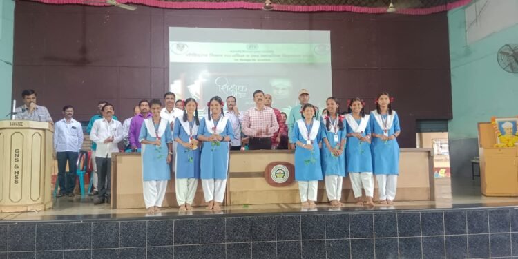 सावर्डे विद्यालयात विद्यार्थ्यांनी साकारला शिक्षक दिनाचा कार्यक्रम