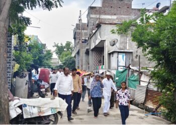 मुलगा नसल्याची खंत नाही; मुलींनीच दिला वडिलांना अखेरचा खांदा