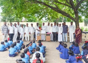 नेवासा तालुका ग्रेडपात्र मुख्याध्यापक संघाच्या अध्यक्षपदी हरिभाऊ जाधव यांची सर्वानुमते निवड; सुरेगाव येथे माजी विद्यार्थ्यांकडून सत्कार समारंभ..