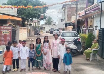 मलकापूर आगाशिवनगर नगर दत्तशिवम कॉलनी येथील चिमुकल्याने फोडली दहीहंडी