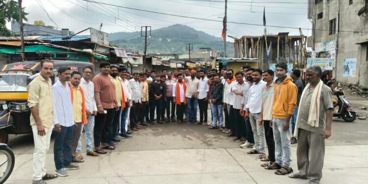 ‘आता कुठं जायचं, मुंबईला जायचं!’ घोषणेने माहूर दणाणले