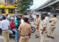 क्रांती चौकात हेल्मेट सक्तीचे उल्लंघन करणाऱ्या दुचाकीस्वारांवर कारवाई