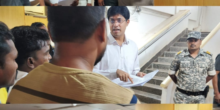 सुरजागड इलाक्यातील विविध समस्यांबाबत जिल्हाधिकाऱ्यांना निवेदन
