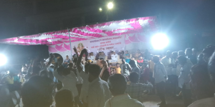 जळकोट शहरात गणपती बाप्पांना भावपूर्ण निरोप