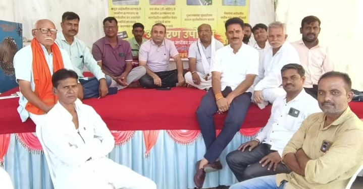 माहूर शहरातील रखडलेली महामार्गाची कामे पूर्ण करण्यासाठी आमरण उपोषण