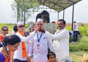 अंकुश आगरकर यांचा वाढदिवस वृद्धाश्रमातील ज्येष्ठ व अनाथ मुलांच्या सहवासात