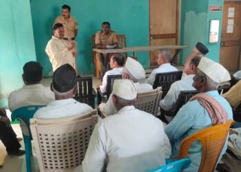 ज्येष्ठ नागरिकांना सायबर सुरक्षेचे धडे, कवठे महांकाळ पोलिसांकडून विशेष मार्गदर्शन