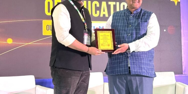 सह्याद्री इन्स्टिट्यूट ऑफ मॅनेजमेंट अँड रिसर्च (SIMRS) ला मुंबईत ‘स्टार एज्युकेशन बेस्ट कॉलेज अवॉर्ड २०२६’ प्रदान