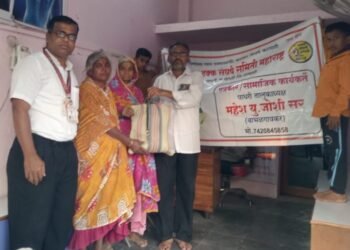 नवरात्री उत्सव निमित्य निराधार आजीना अन्नधान्य किट वाटप…..