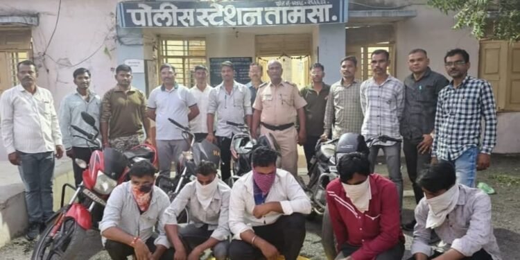 तामसा येथे अवैध जुगार अड्ड्यावर पोलिसांचा छापा!