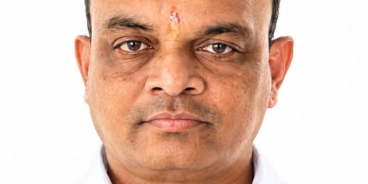 वाकडे बंधूंचे दातृत्व; वाढदिवसानिमित्त मंगरूळ नवघरे शाळेला लाखमोलाची भेट!