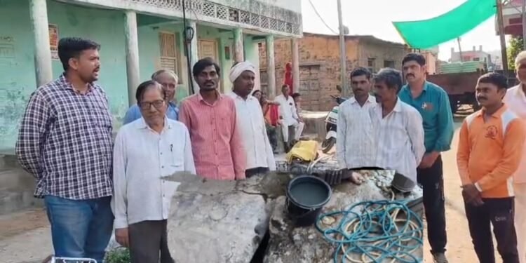 सावरगावमध्ये पिण्याच्या पाण्यासाठी ग्रामस्थांची वणवण!