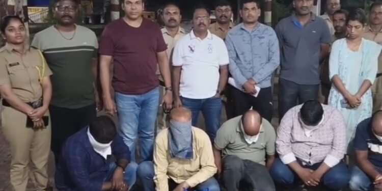 भोर पोलिसांची मोठी कारवाई! श्रीवर्धनमधून पाच जण ताब्यात; व्हेल माशाची उलटी आणि कोट्यवधींचा मुद्देमाल जप्त