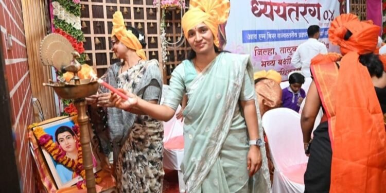 घराघरात वसलेली देवी: आजच्या कणखर महिला…