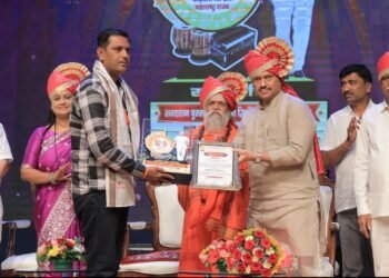 एरंडोलच्या आरोग्यदूताचा सन्मान ; विक्की खोकरे यांना दादर येथे “शरद रत्न पुरस्कार” प्रदान..!-