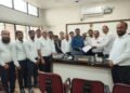 नागरी समस्यांवर वकिलांचे मुख्याधिकाऱ्यांना निवेदन.
