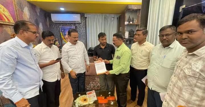 गजानन महाराज भक्तांच्या सुखकर प्रवासासाठी एसटीच्या अधिकाऱ्यांची बैठक, आमदारांनी केल्या सूचना