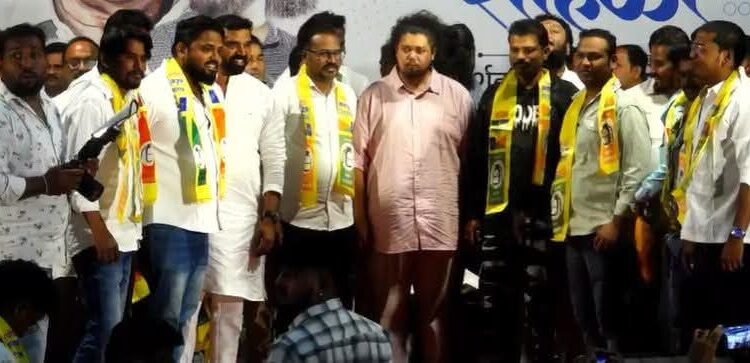 औरंगाबादमध्ये वंचित बहुजन आघाडीचा भव्य पक्षप्रवेश सोहळा; शेकडो युवकांचा पक्षात प्रवेश