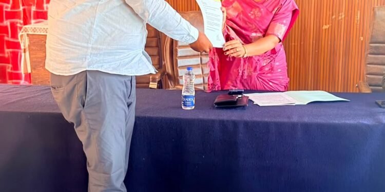पंचायत समितीच्या शेष फंडातील ४.५ लाख रुपये दुष्काळग्रस्तांसाठी खर्च करा!