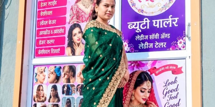 प्रतिकूल परिस्थितीवर मात करून यशाचे शिखर गाठणाऱ्या सौ लता दत्ता मुळे…