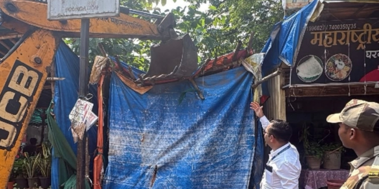 पनवेलमध्ये अतिक्रमणाविरोधात पालिकेची धडक कारवाई