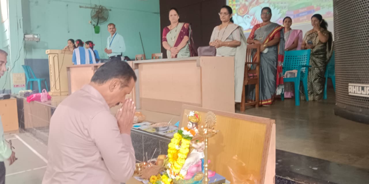 सावर्डे विद्यालयात सरस्वती पूजन व घटस्थापना उत्साहात