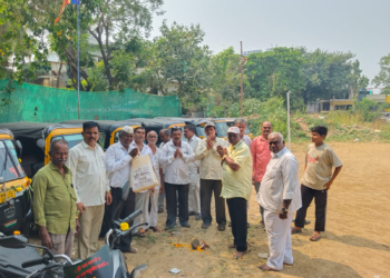कांदिवली पश्चिम येथे जय मल्हार रिक्षा ग्रुपतर्फे सामूहिक रिक्षापूजन उत्साहात संपन्न