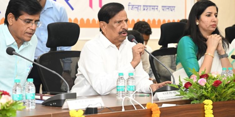 पालघरच्या जनता दरबारात १,०५८ अर्ज; पालकमंत्री गणेश नाईक यांचे तातडीने कार्यवाहीचे निर्देश