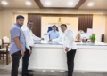 ठाणे जिल्हा दुष्काळग्रस्त घोषित करा; शेतकऱ्यांच्या बांधावर जाऊन पीक नुकसानीची पाहणी करा