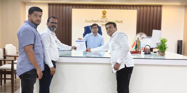 ठाणे जिल्हा दुष्काळग्रस्त घोषित करा; शेतकऱ्यांच्या बांधावर जाऊन पीक नुकसानीची पाहणी करा