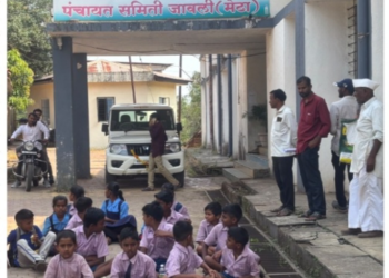 शिक्षकांअभावी विद्यार्थ्यांचे शिक्षण धोक्यात; गटशिक्षणाधिकारी धुमाळ यांच्या कार्यपद्धतीवर ग्रामस्थांचा संताप!