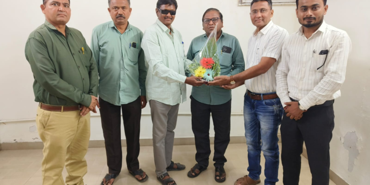 शहादा तालुका पत्रकार संघाच्या अध्यक्षपदी प्रा. नेत्रदीपक कुवर यांची निवड