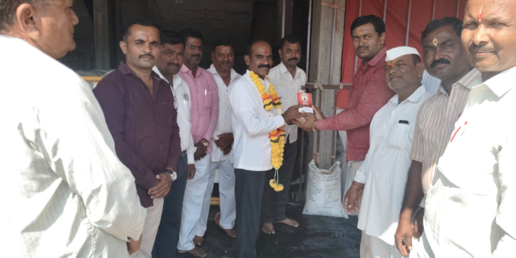 श्री विठ्ठल सहकारी साखर कारखान्याच्या साखर विक्री केंद्राचा शुभारंभ उत्साहात