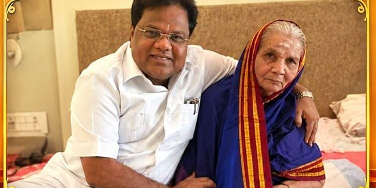 दुःख बाजूला सारून जनसेवेचा वसा जपणारे लोकनेते डॉ. तानाजीराव सावंत!
