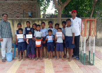 पिंवदळ बु. येथील जिल्हा परिषद शाळेत ई-कचरा जनजागृती मोहीम