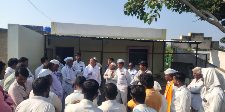 दुष्काळात बळीराजाच्या पाठीशी उभे राहणार; आमदार नरेंद्र दराडे यांचा शेतकऱ्यांना दिलासा