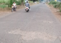 रस्त्यावर खड्डे की खड्ड्यांत रस्ता? कुरुंदवाड-मजरेवाडी मार्गाची दयनीय अवस्था