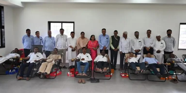 आ. दिलीप वळसे पाटील यांच्या ७० व्या वाढदिवसानिमित्त रक्तदान शिबिर; २०५ जणांचे रक्तदान